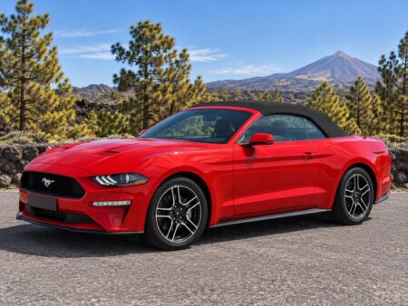 Foto 02 ford mustang s550 front side