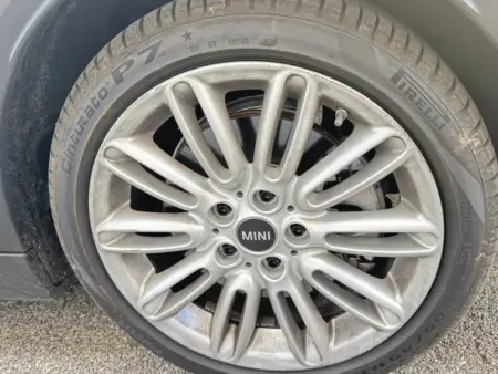 Foto 10 mini cooper s cabrio 2024 white alloy wheel